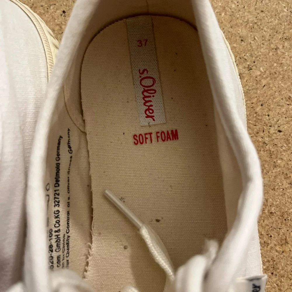 s.Oliver Canvas Sneakers Size 37 - Picture 15 of 15